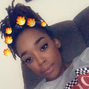 Meet your Posher, Elysse